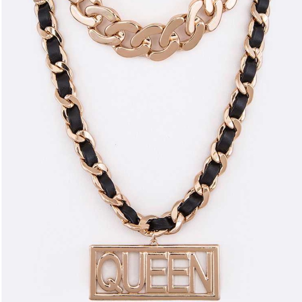 Queen Necklace Set